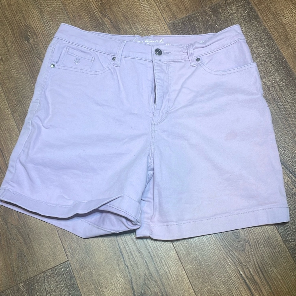 Gloria of Vanderbilt purple shorts size 10 waist 15 inseam five💜